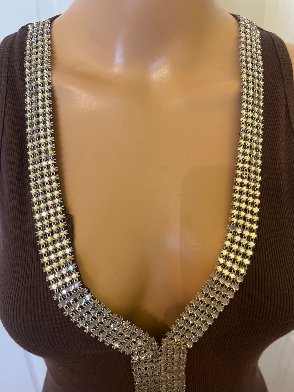 Passport Rhinestone Deep V-Neck Statement Tank Lg - Picture 4 of 6